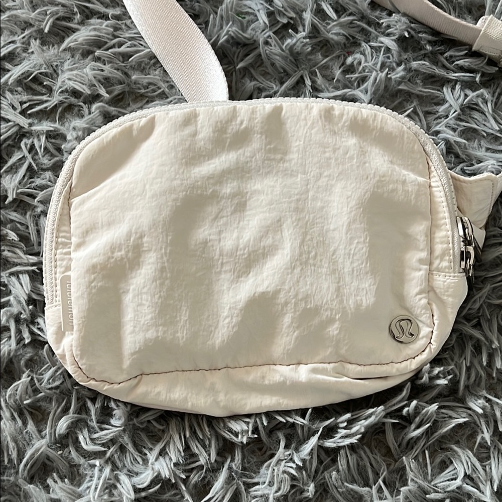 Lululemon belt bag